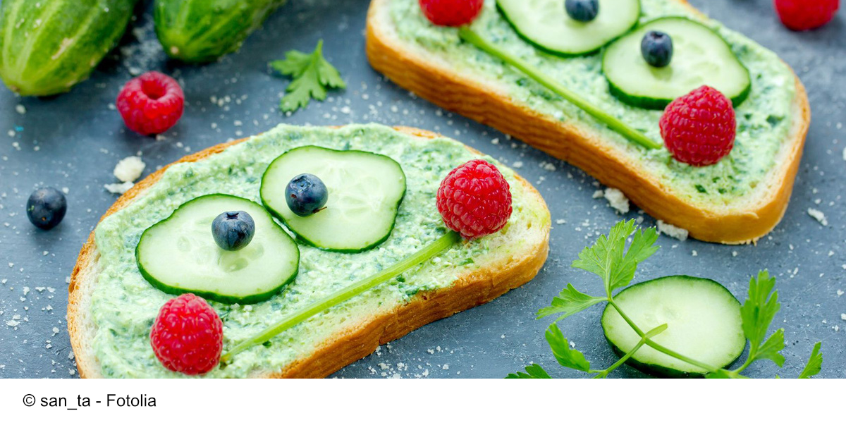 Eine Brotscheibe für Kinder nicht immer mit Wurst belegen