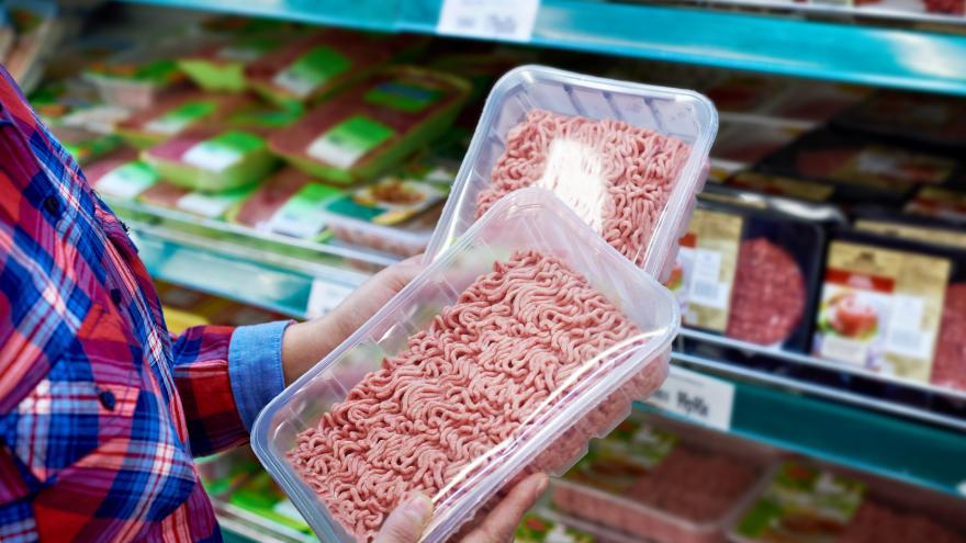 Hackfleisch in Fertigpackung im Supermarkt