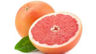 Eine aufgeschnittene Grapefruit